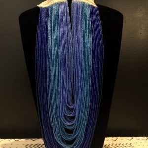 Grand crochet beaded blues-