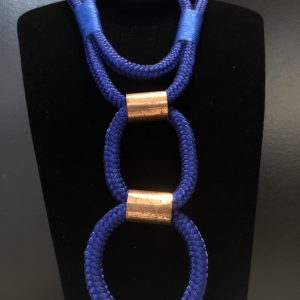 Blue rope circle necklace